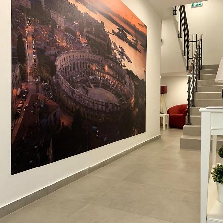 Apartments Dream In Arena 2 Pula Center Free Parking Luaran gambar