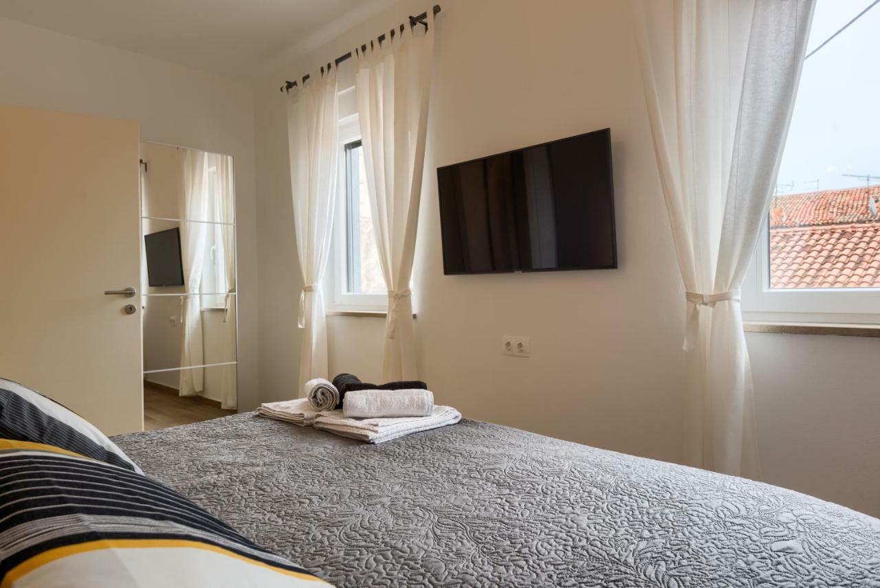 Apartments Dream In Arena 2 Pula Center Free Parking Luaran gambar