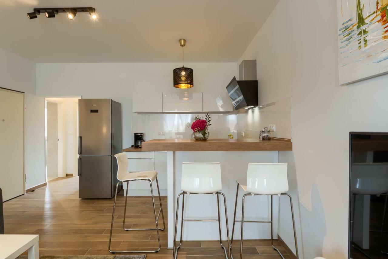 Apartments Dream In Arena 2 Pula Center Free Parking Luaran gambar